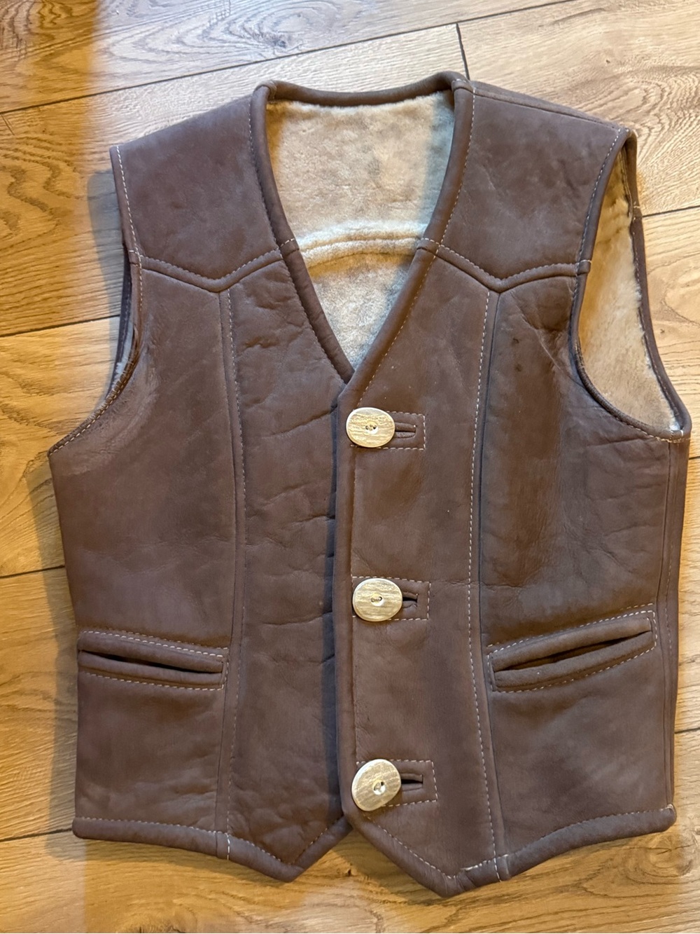 VINTAGE! Men's Brown Western Shearling-Lined Suede/Leather Vest Bone Buttons